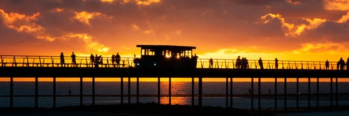 Bridge_Sillhuette_with_Buss