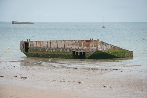 Normandy_Beach_Reminants_2