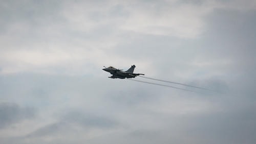 Rafale_Condensation_Trail