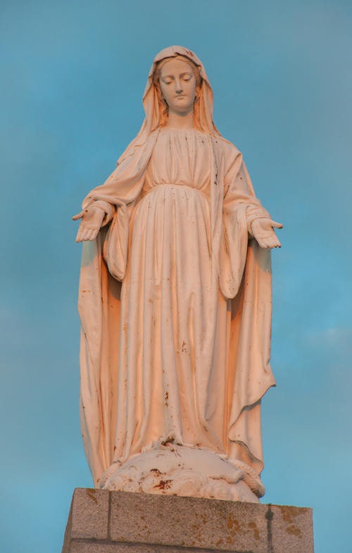 Statue_Soft_Sunset_Lighting_Front